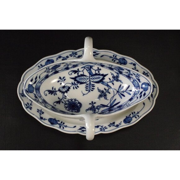 Vintage Meissen "Blue Onion" Gravy Boat Blue Crossed Swords Made in Germany - Picture 3 of 4